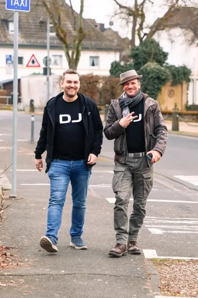Kollegen reisen an zum 2. CROSSFADE in Hessen