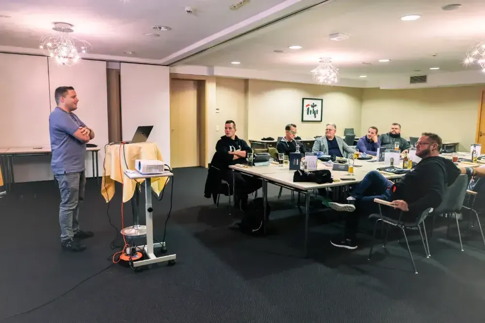 DJ ALLIANZ beim Meeting