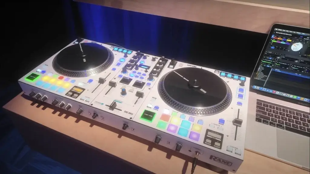 Rane One MKII Premiere auf der MusicOneX auf der Bühne des Berufsverband DJ ALLIANZ e.V. 